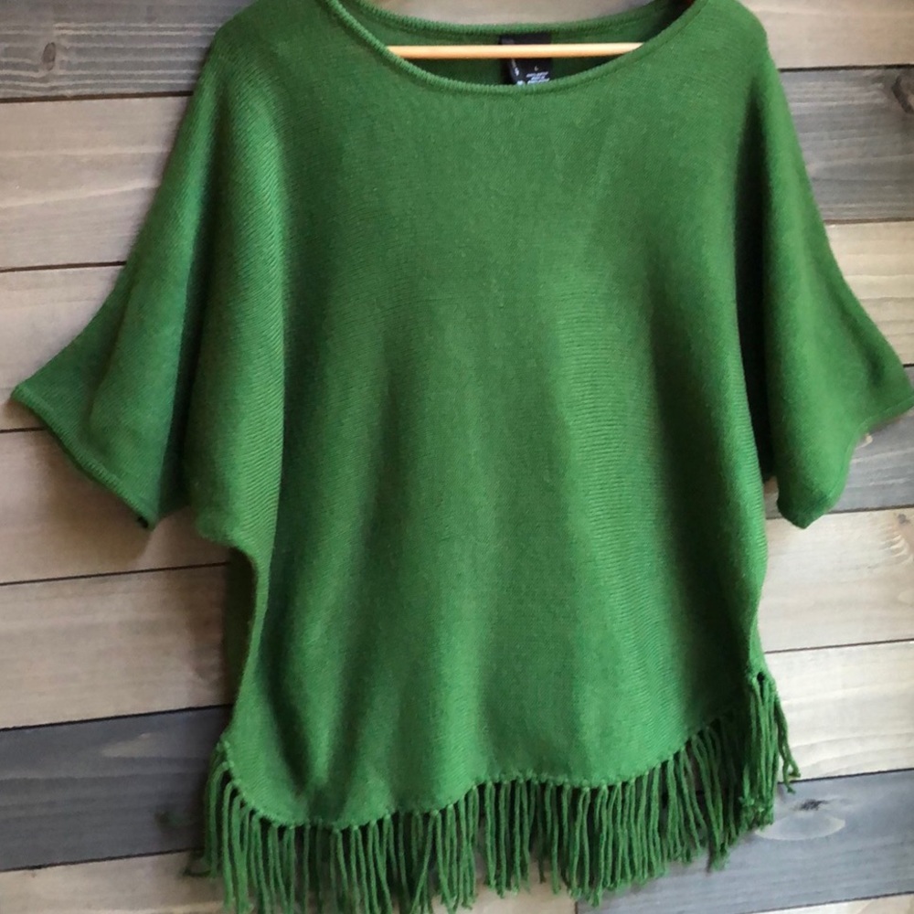 Green Short Sleeve Fringe Top